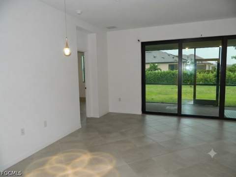 3426 Menores Way, Fort Myers FL - photo 13 of 16