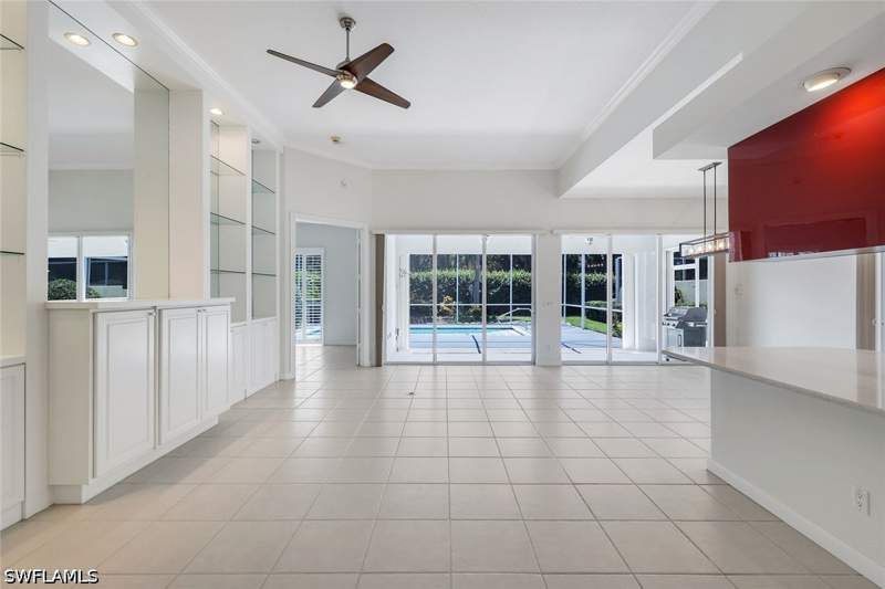 3 bedroom SingleFamilyResidence at 2709 Island Pond Ln, Island Walk, Naples — photo 4