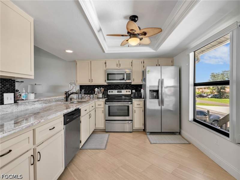 2 bedroom Condominium at 4708 SW 8th Pl 205, Baruna Bay Condo, Cape Coral — photo 4