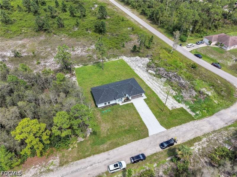 3 bedroom SingleFamilyResidence at 863 Burrows Ave, Lehigh Acres, Lehigh Acres — photo 5