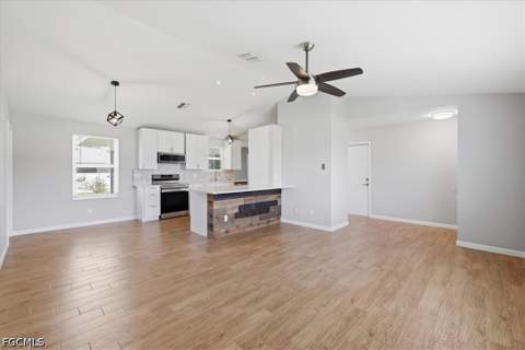 3432 SW 14th Pl, Cape Coral FL - photo 6 of 17