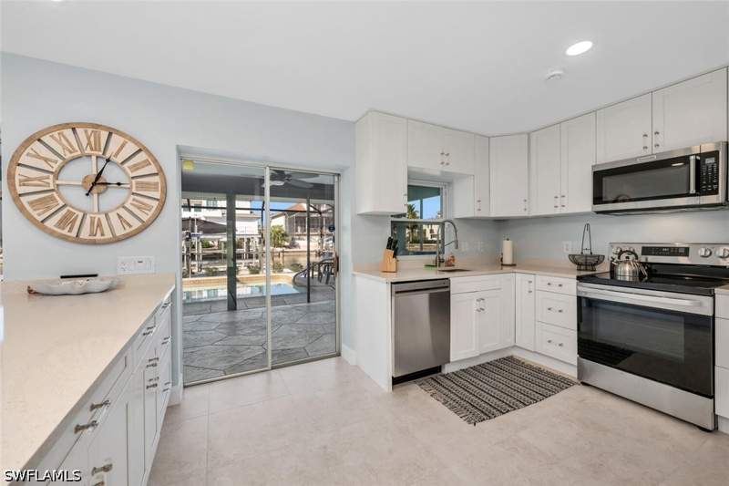 3 bedroom SingleFamilyResidence at 385 Willet Ave, Conners, Naples — photo 5