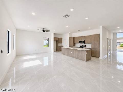 2220 NE 39th Ter, Cape Coral FL - photo 13 of 21