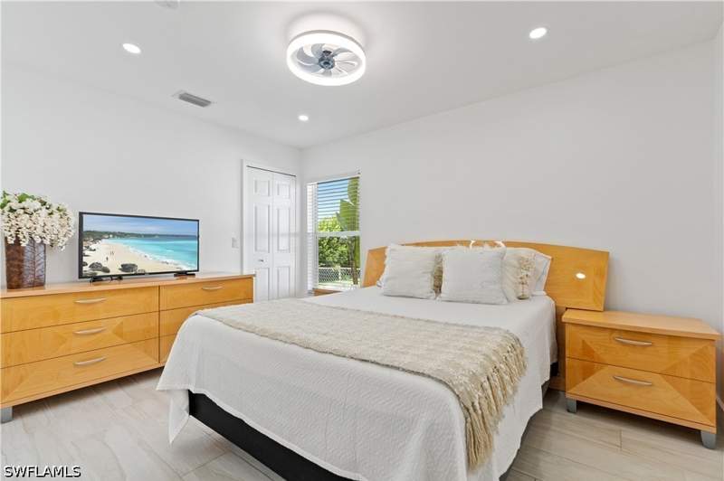 3 bedroom SingleFamilyResidence at 9052 Cypress Dr N, San Carlos Park, Fort Myers — photo 4