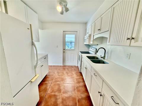 36 Heath Aster Ln, Lehigh Acres FL - photo 11 of 21
