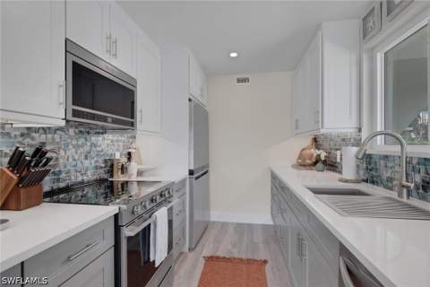 2500 Gulf Shore Blvd N S10, Naples FL - photo 15 of 29