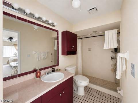 11220 Caravel Cir 203, Fort Myers FL - photo 9 of 12