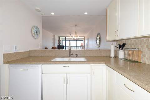6400 Estero Blvd 603, Fort Myers Beach FL - photo 12 of 48
