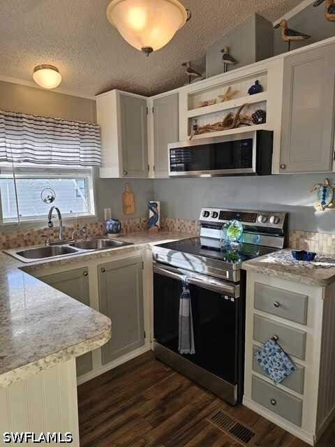 1 bedroom ManufacturedHome at 101 Limetree Park Dr, Limetree Park, Bonita Springs — photo 2