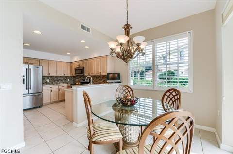 16570 Crownsbury Way 101, Fort Myers FL - photo 13 of 33