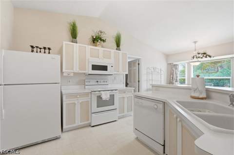 4112 10th St W, Lehigh Acres FL - photo 10 of 31