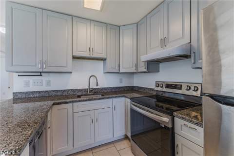 16593 Davis Rd, Fort Myers FL - photo 15 of 31