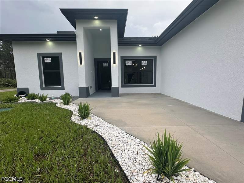 3 bedroom SingleFamilyResidence at 1001 W 17th St, Lehigh Acres, Lehigh Acres — photo 2