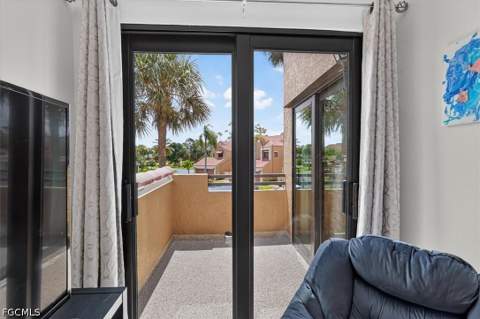 7150 Golden Eagle Ct 221, Fort Myers FL - photo 21 of 50