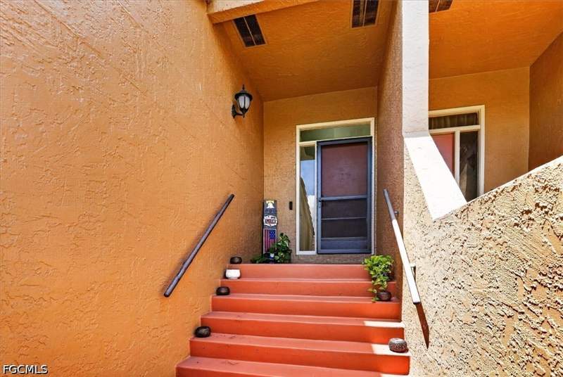 3 bedroom Townhouse at 7150 Golden Eagle Ct 221, Pines, Fort Myers — photo 3