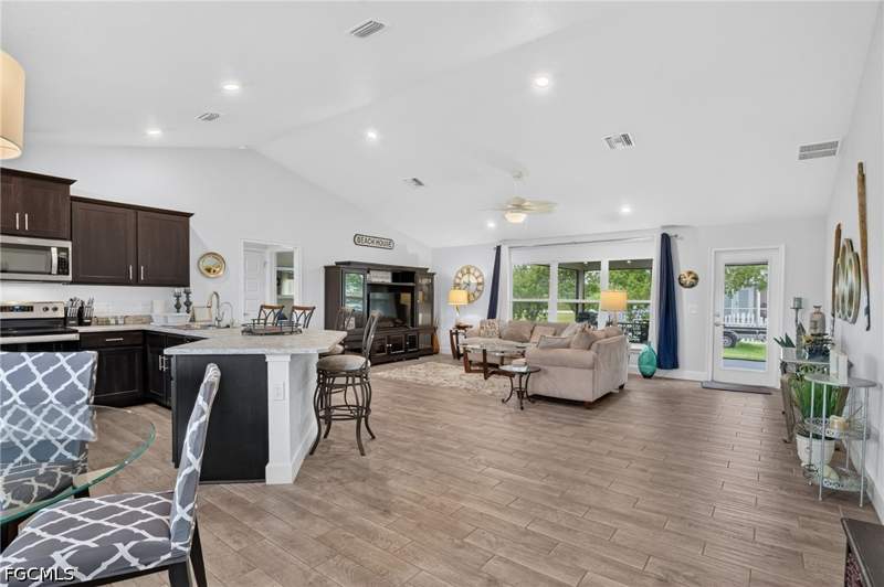 3 bedroom SingleFamilyResidence at 3710 NE 8th Pl, Cape Coral, Cape Coral — photo 3