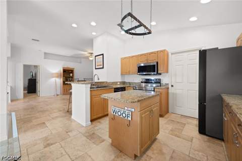 4676 Varsity Cir, Lehigh Acres FL - photo 12 of 49