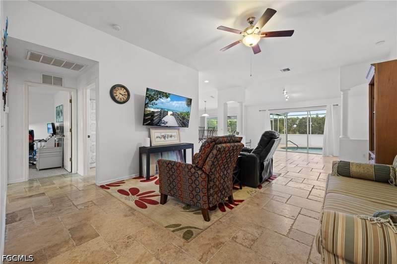 3 bedroom SingleFamilyResidence at 4676 Varsity Cir, Varsity Lakes, Lehigh Acres — photo 3
