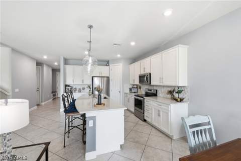 2133 Clementine St, Naples FL - photo 10 of 50