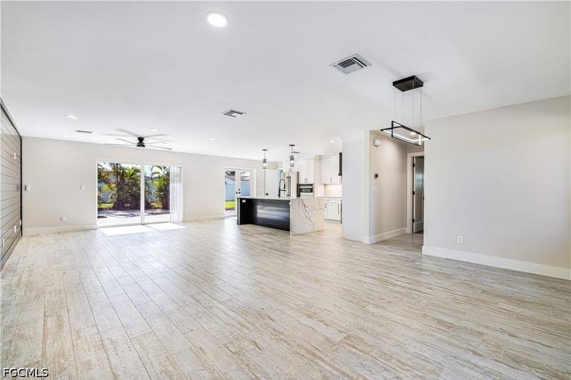 3 bedroom SingleFamilyResidence at 3715 SE 21st Ave, Savona, Cape Coral — photo 4