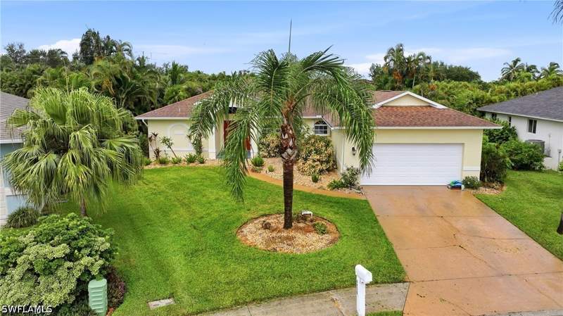4 bedroom SingleFamilyResidence at 8950 Bracken Way, Fernwalk, Fort Myers — photo 5