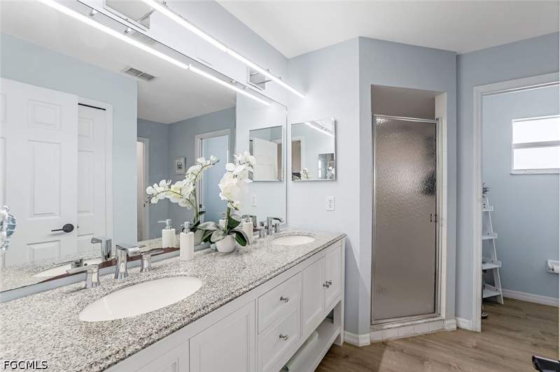 4 bedroom SingleFamilyResidence at 28 SW 21st Ave, Cape Coral, Cape Coral — photo 5