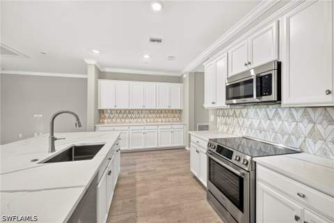 16279 Bonita Landing Circle, Bonita Springs FL - photo 9 of 47