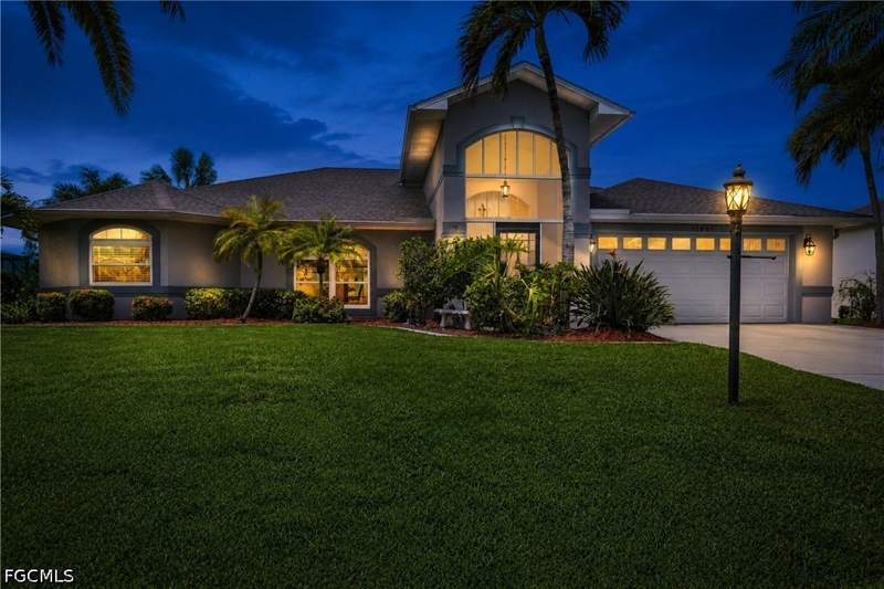 4 bedroom SingleFamilyResidence at 11891 Princess Grace Ct, Royal Tee Country Club Estates, Cape Coral — photo 4