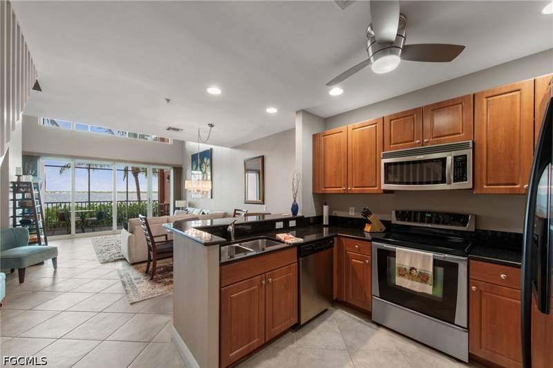 1 bedroom Condominium at 2745 1st St 106, St. Tropez, Fort Myers — photo 4
