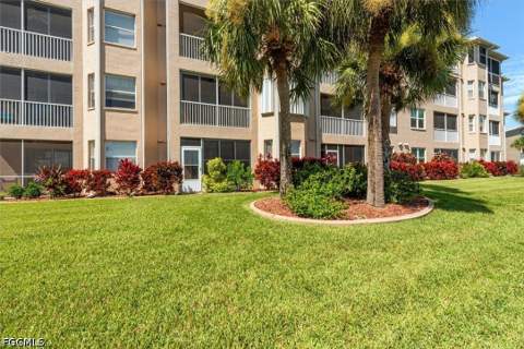 14111 Brant Point Cir 2106, Fort Myers FL - photo 24 of 33
