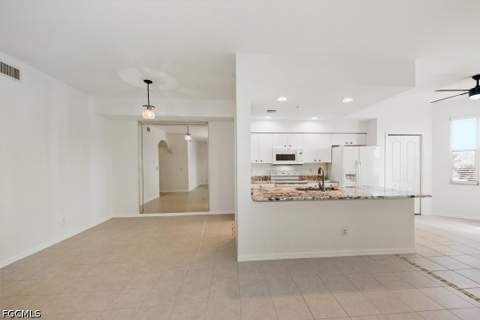 14111 Brant Point Cir 2106, Fort Myers FL - photo 9 of 33