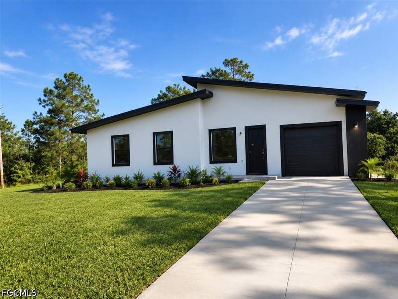 3 bedroom SingleFamilyResidence at 703 Long Island St E, Lehigh Acres, Lehigh Acres — photo 2