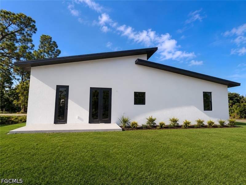 3 bedroom SingleFamilyResidence at 703 Long Island St E, Lehigh Acres, Lehigh Acres — photo 3