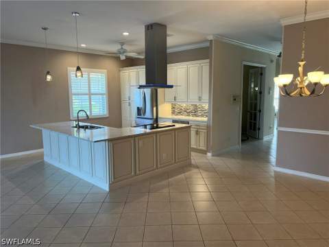 9269 Palm Island Cir, North Fort Myers FL - photo 11 of 34