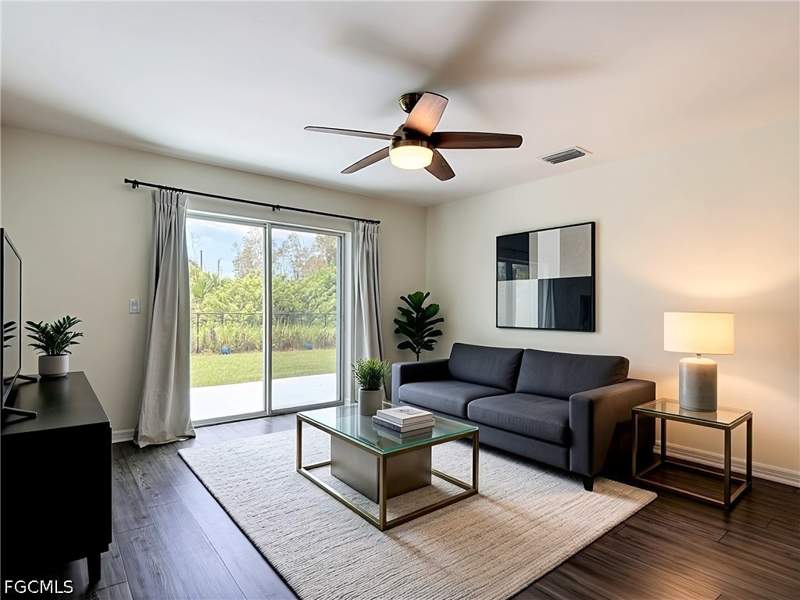 3 bedroom SingleFamilyResidence at 258 Lisette St, Mirror Lakes, Fort Myers — photo 3