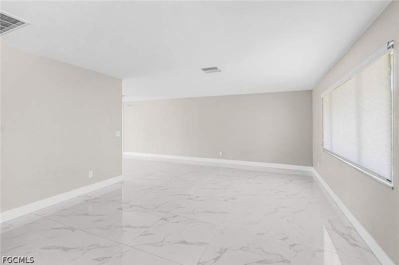 3 bedroom SingleFamilyResidence at 1936 Palaco Grande Pkwy, Cape Coral, Cape Coral — photo 5