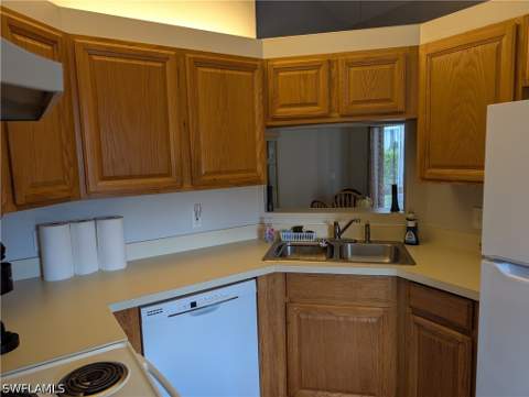 17031 Terraverde Cir, Fort Myers FL - photo 10 of 21