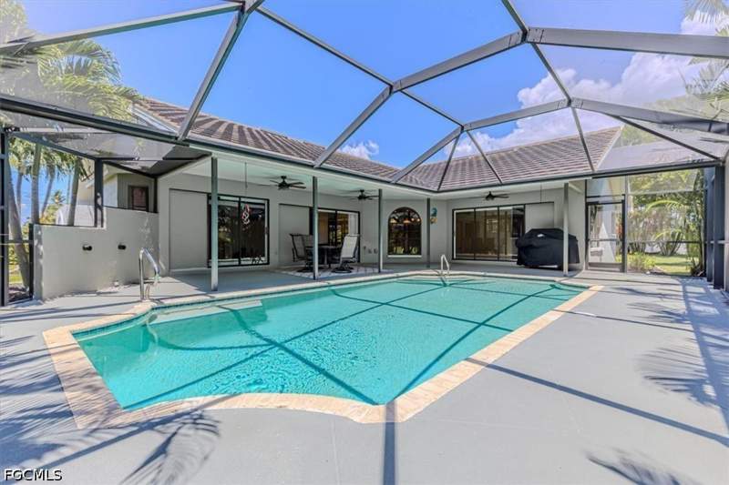 3 bedroom SingleFamilyResidence at 2816 SW 43rd Ln, Cape Coral, Cape Coral — photo 2
