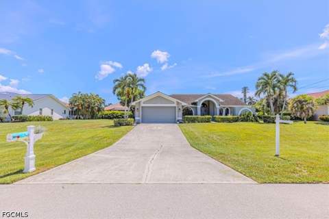 2816 SW 43rd Ln, Cape Coral FL - photo 7 of 38
