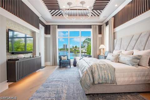 405 Neapolitan Way, Naples FL - photo 16 of 50