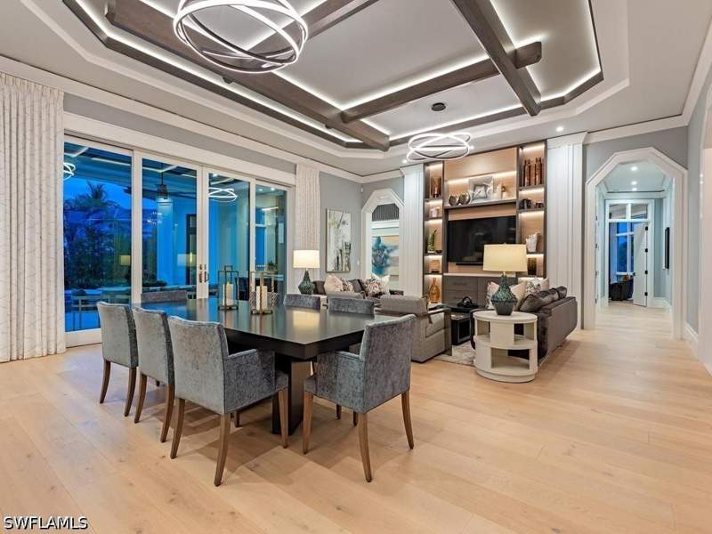 5 bedroom SingleFamilyResidence at 405 Neapolitan Way, Park Shore, Naples — photo 5