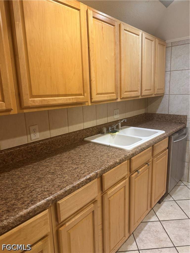 2 bedroom Condominium at 1849 Maravilla Ave A12, Fort Myers, Fort Myers — photo 3