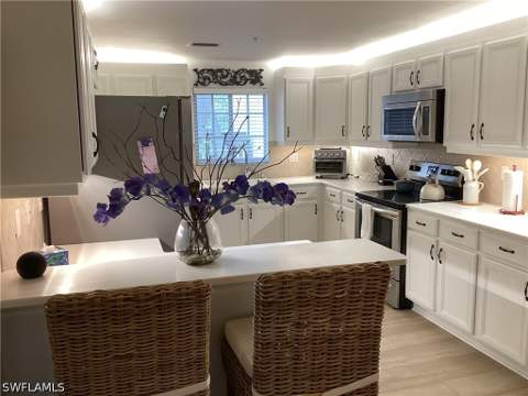 782 Eagle Creek Dr 202, Naples FL - photo 17 of 29