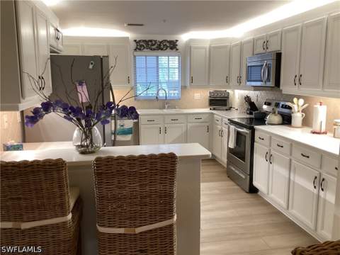 782 Eagle Creek Dr 202, Naples FL - photo 18 of 29