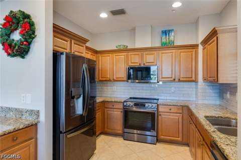 14557 Dolce Vista Rd 101, Fort Myers FL - photo 10 of 40