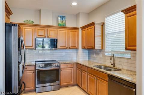 14557 Dolce Vista Rd 101, Fort Myers FL - photo 11 of 40
