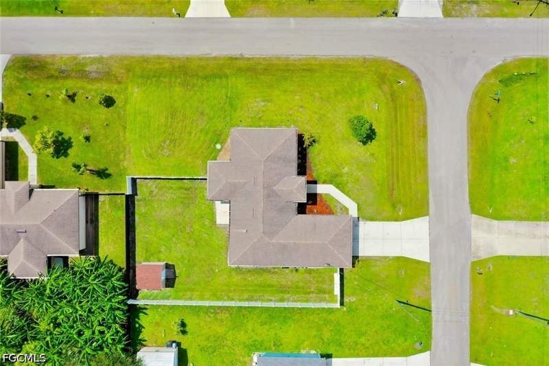 4 bedroom SingleFamilyResidence at 1700 Don Ave N, Lehigh Acres, Lehigh Acres — photo 2