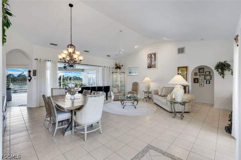 16111 Forest Oaks Dr, Fort Myers FL - photo 11 of 49