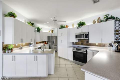 16111 Forest Oaks Dr, Fort Myers FL - photo 12 of 49