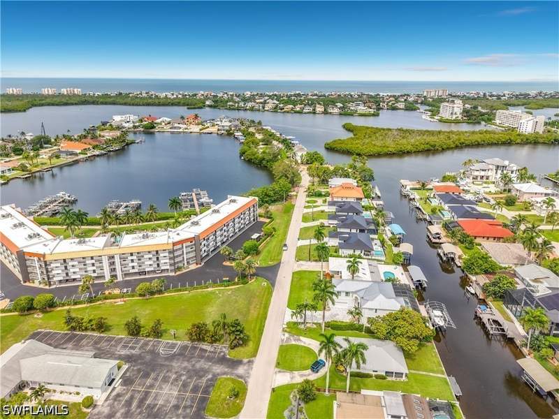 3 bedroom SingleFamilyResidence at 225 3rd St, Little Hickory Shores, Bonita Springs — photo 4